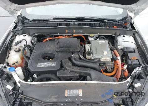 2018 Ford Fusion Energi Se Luxury z USA, uszkodzony, nr VIN 3FA6P0PU8JR161749